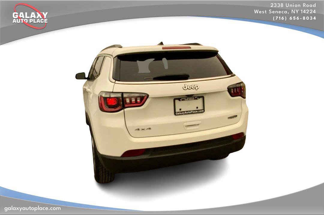 Used 2024 Jeep Compass Latitude AWD/4WD image 7