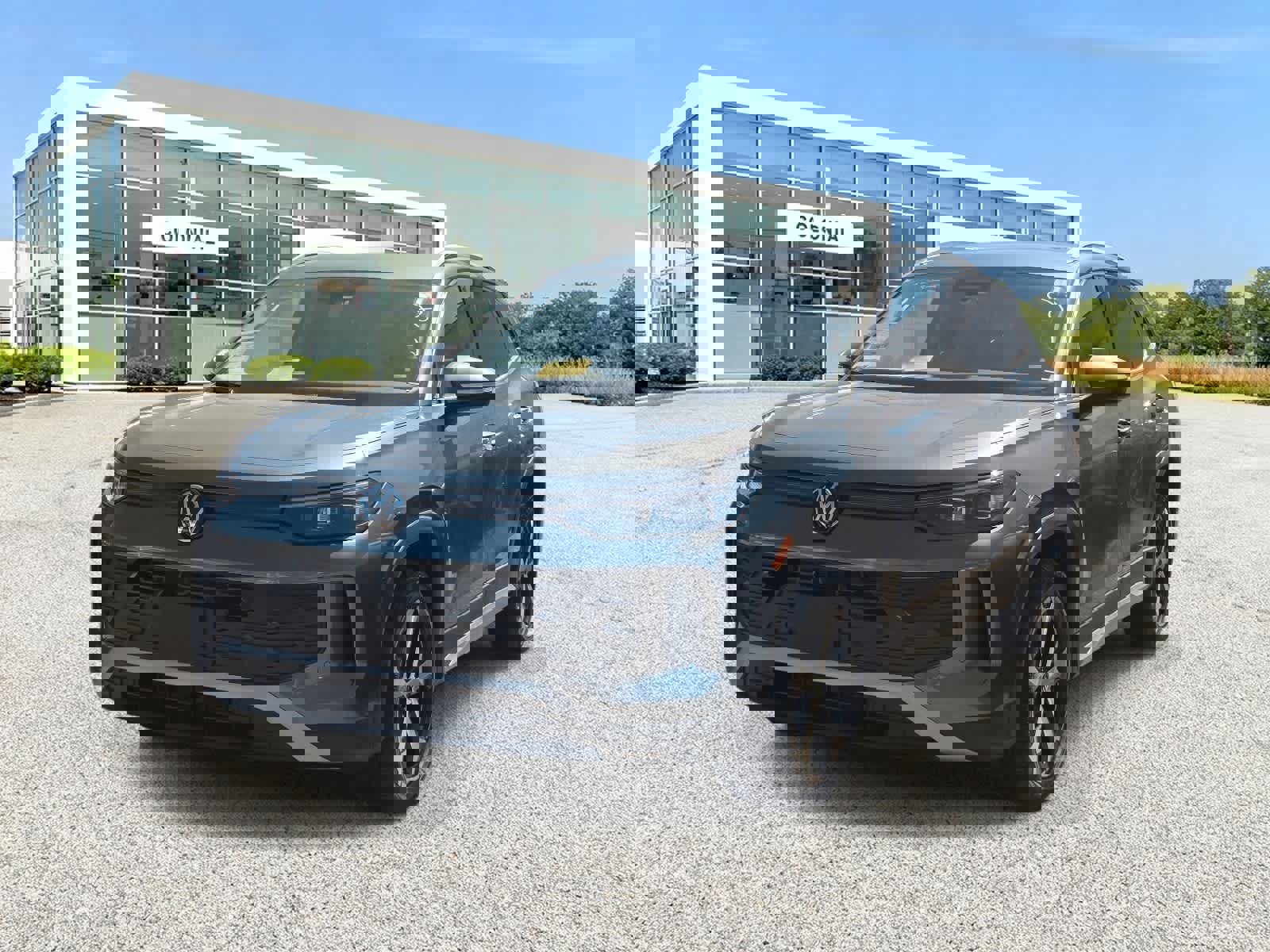 New 2026 Volkswagen Tiguan SE AWD/4WD image 1