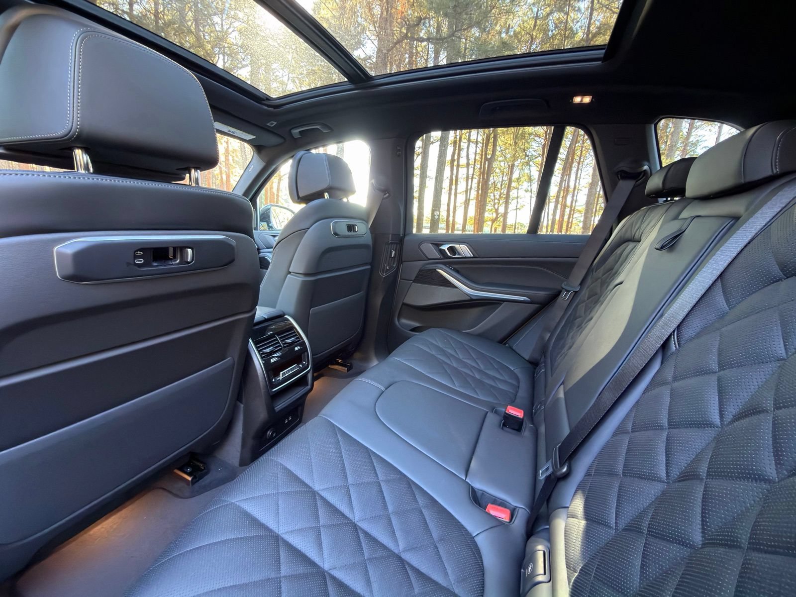 Used 2026 BMW X5 xDrive50e w/ M Sport Package AWD/4WD image 15