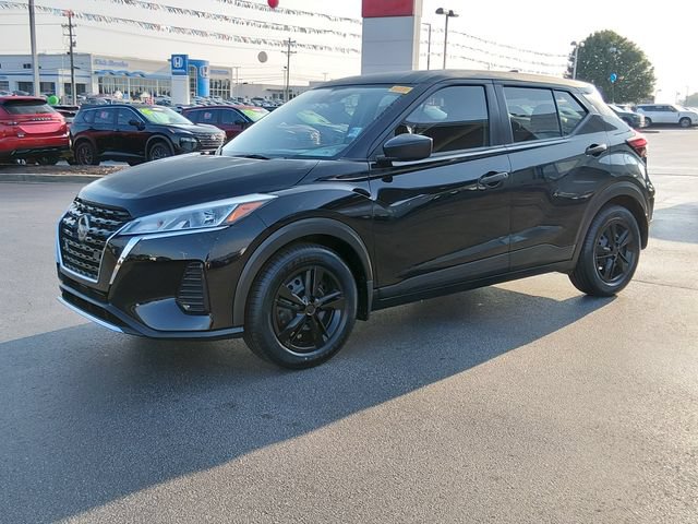 Certified 2023 Nissan Kicks S FWD image 7