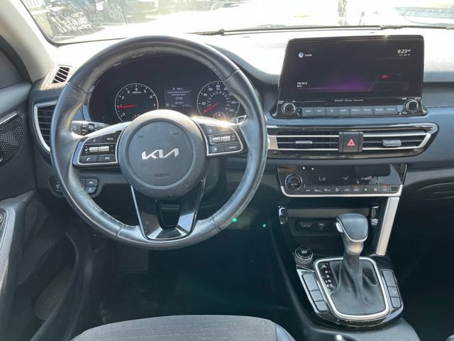 Used 2022 Kia Seltos S FWD image 13