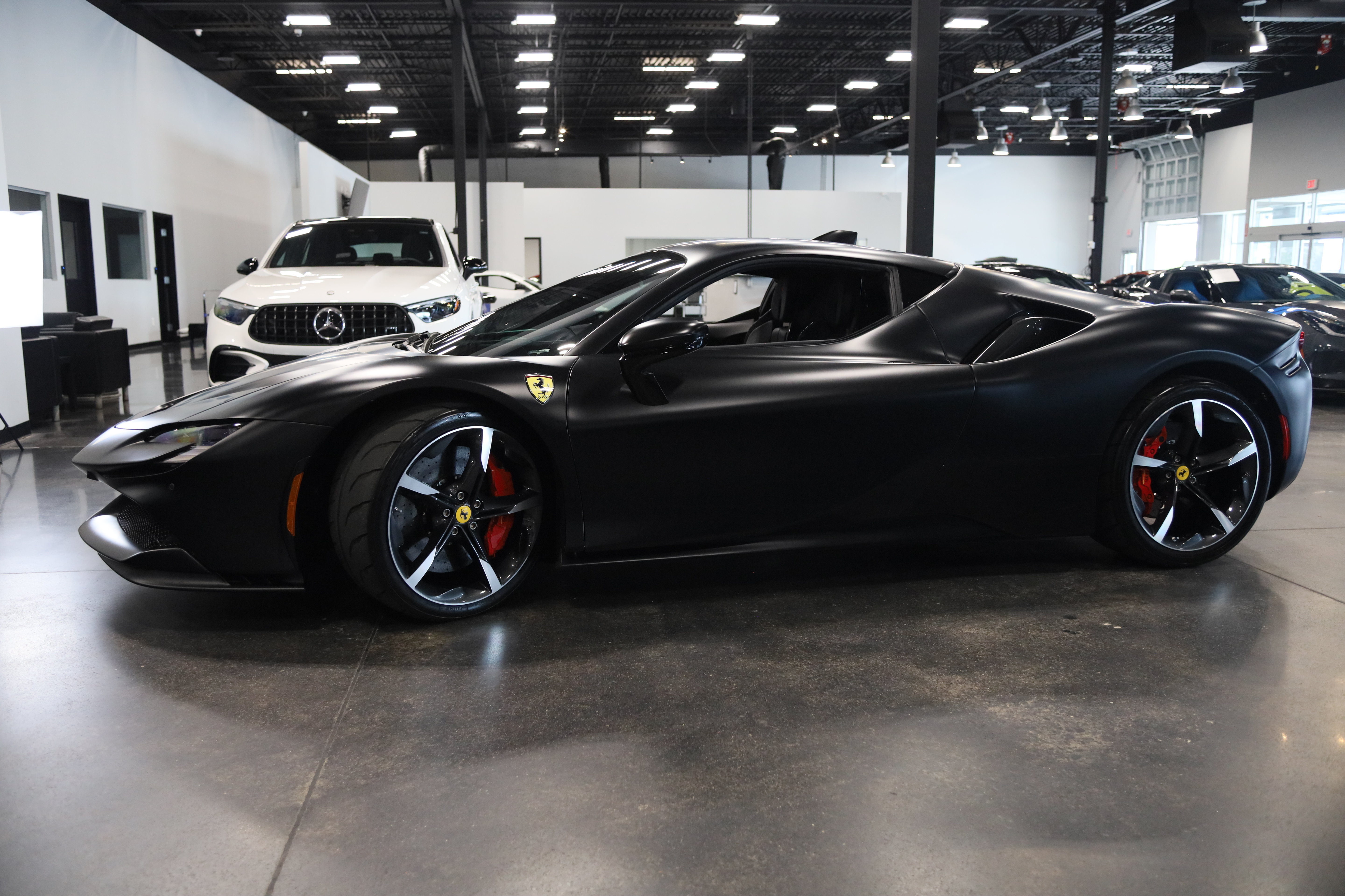 Used 2022 Ferrari SF90 Stradale AWD/4WD image 8