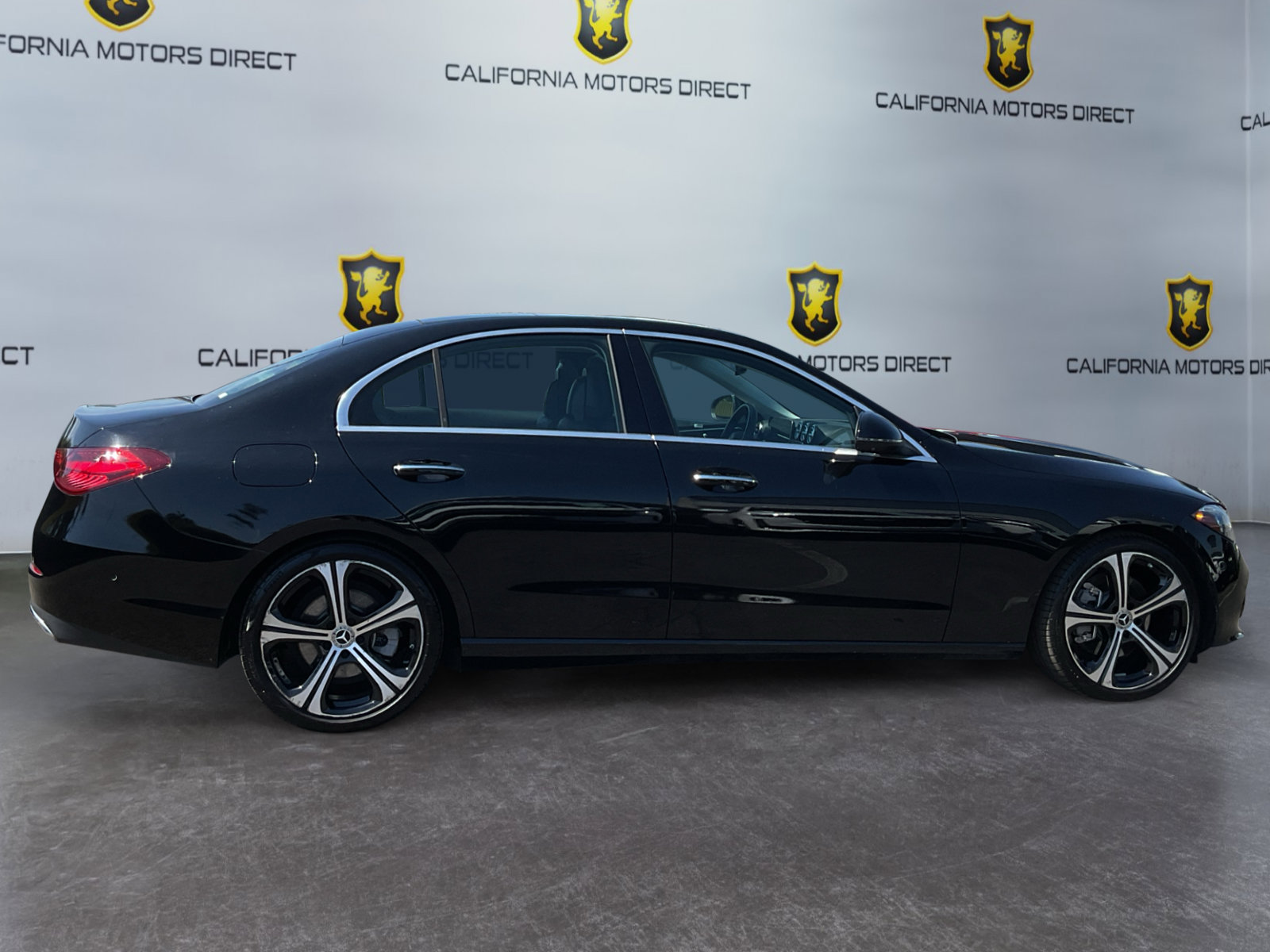 Used 2022 Mercedes-Benz C 300 Sedan w/ Exclusive Trim Package image 4