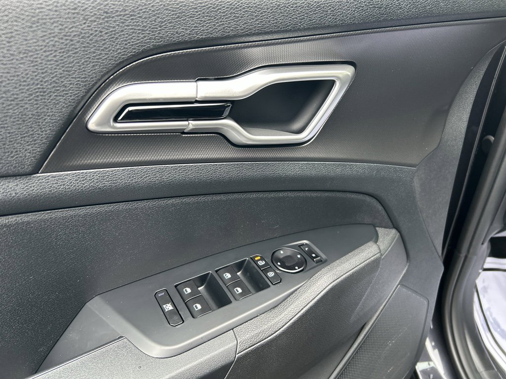 New 2026 Kia Sportage LX image 17