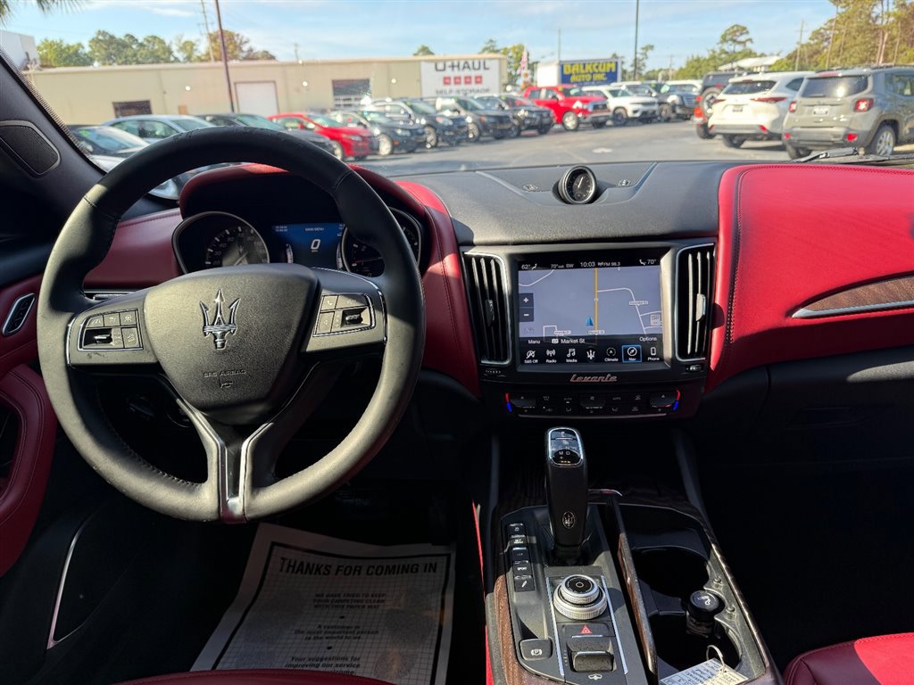 Used 2019 Maserati Levante GranLusso image 9