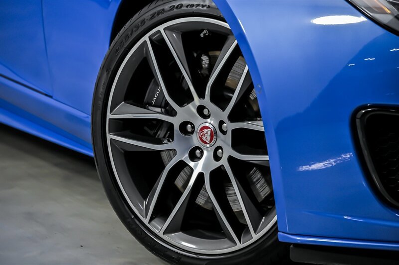 Used 2018 Jaguar F-TYPE R-Dynamic AWD/4WD image 4
