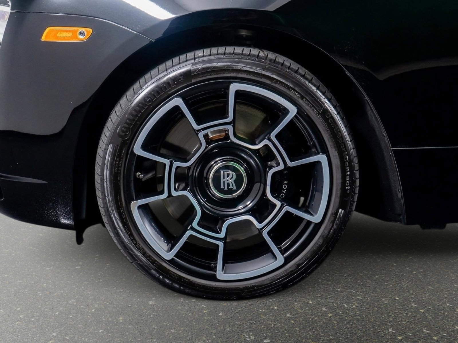 Used 2019 Rolls-Royce Wraith image 31