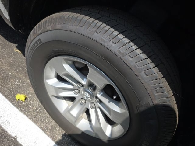 Used 2021 RAM 1500 Laramie AWD/4WD image 13