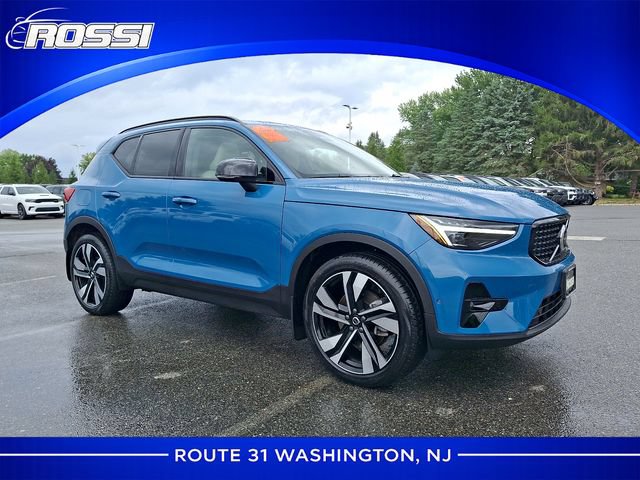 Used 2025 Volvo XC40 B5 Ultra w/ Climate Package AWD/4WD image 1