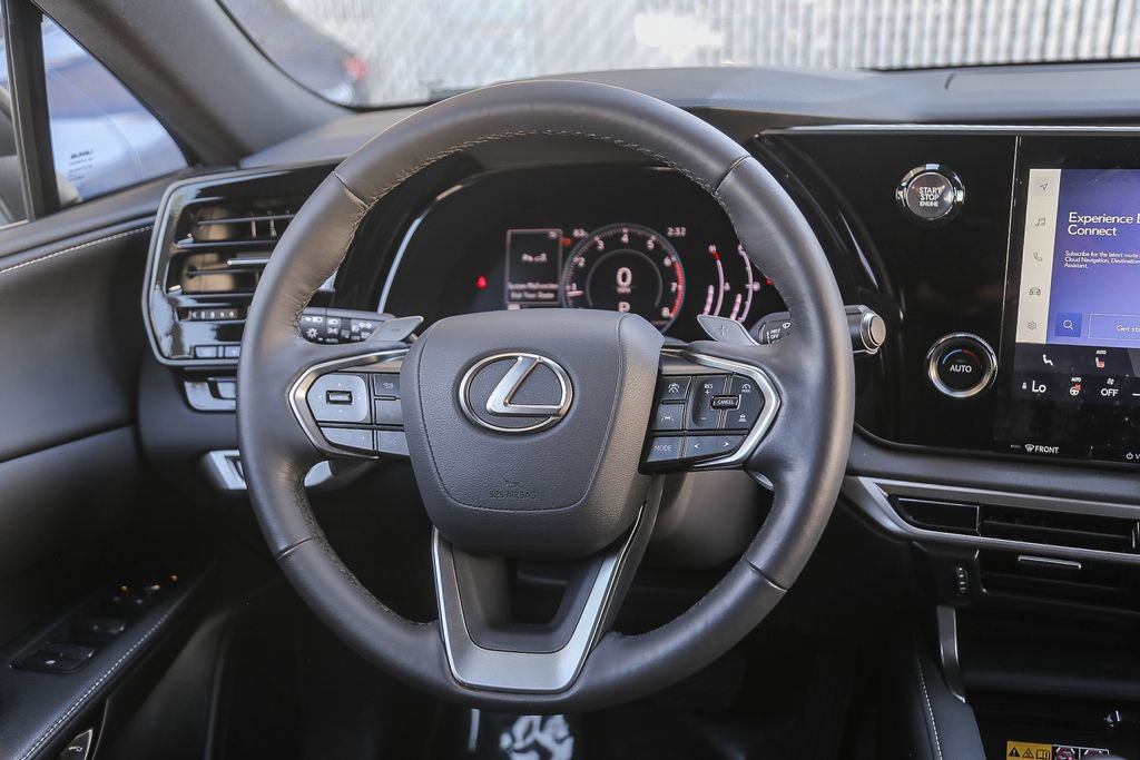 Used 2024 Lexus RX 350 FWD w/ Technology Package image 11