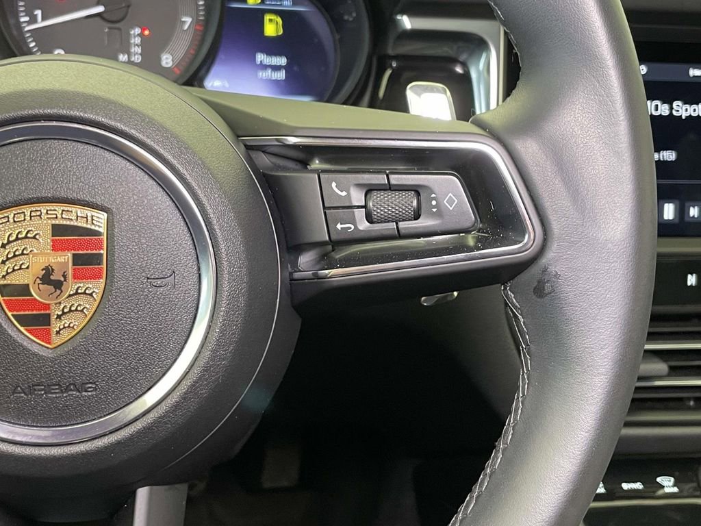 Certified 2025 Porsche Macan image 41