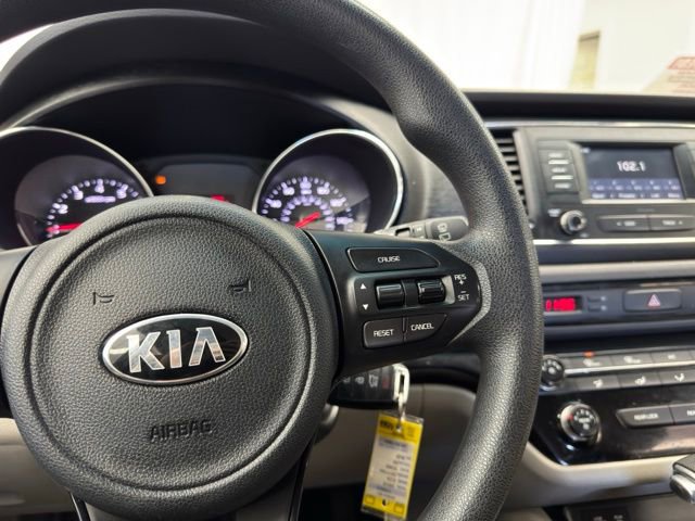 Used 2018 Kia Sedona L image 18