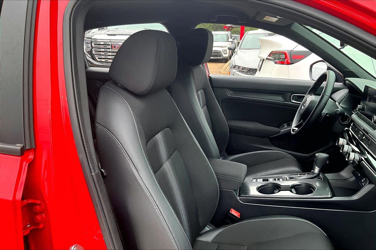 Used 2024 Honda Civic Sport image 9