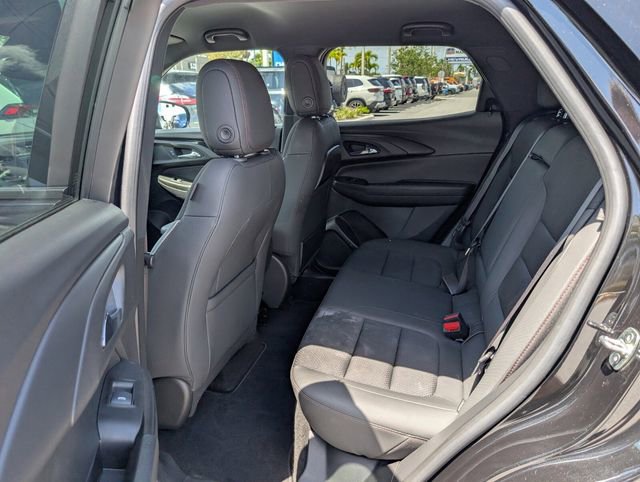 Used 2023 Chevrolet TrailBlazer RS w/ Convenience Package FWD image 12