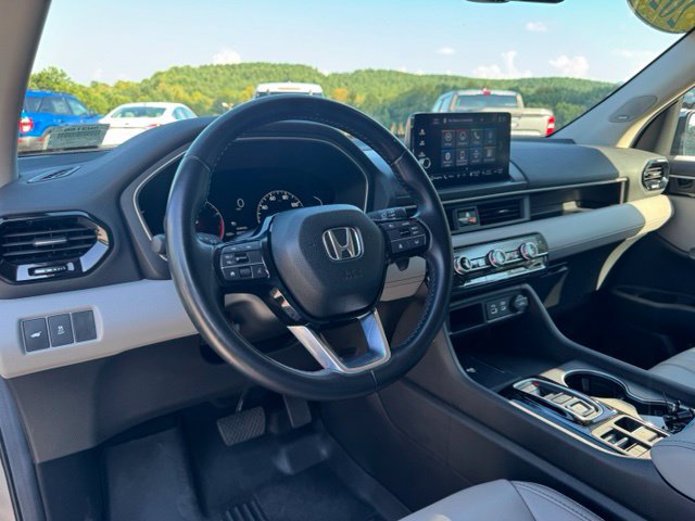 Used 2025 Honda Pilot Touring image 28