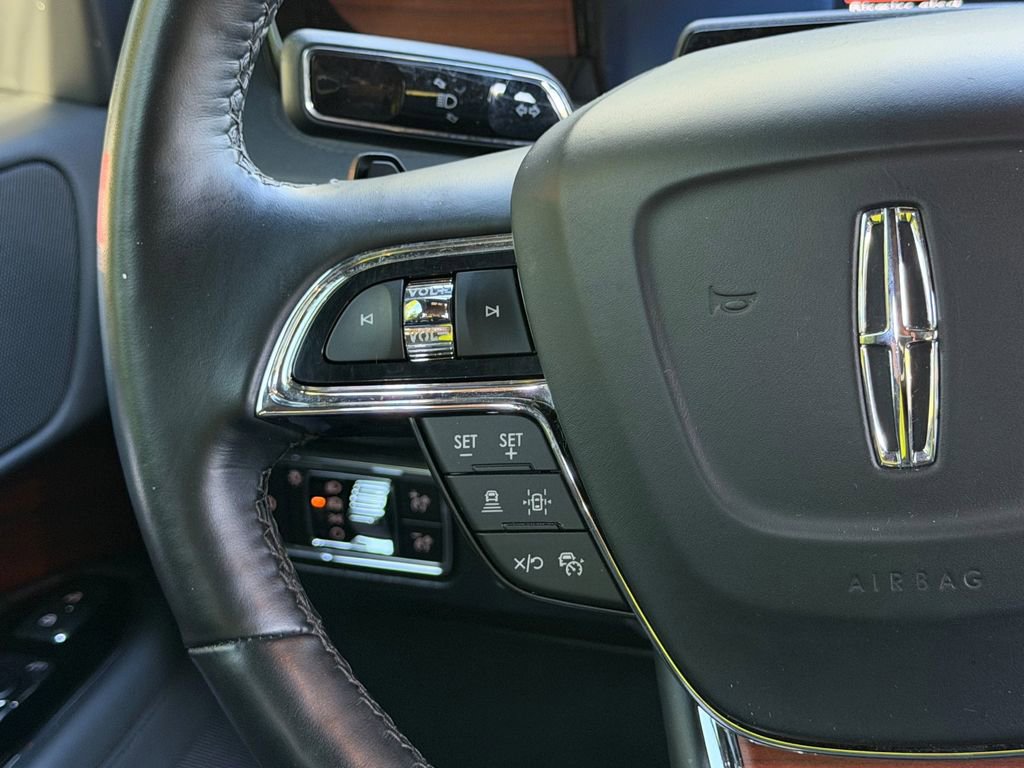 Certified 2024 Lincoln Navigator L Reserve AWD/4WD image 26