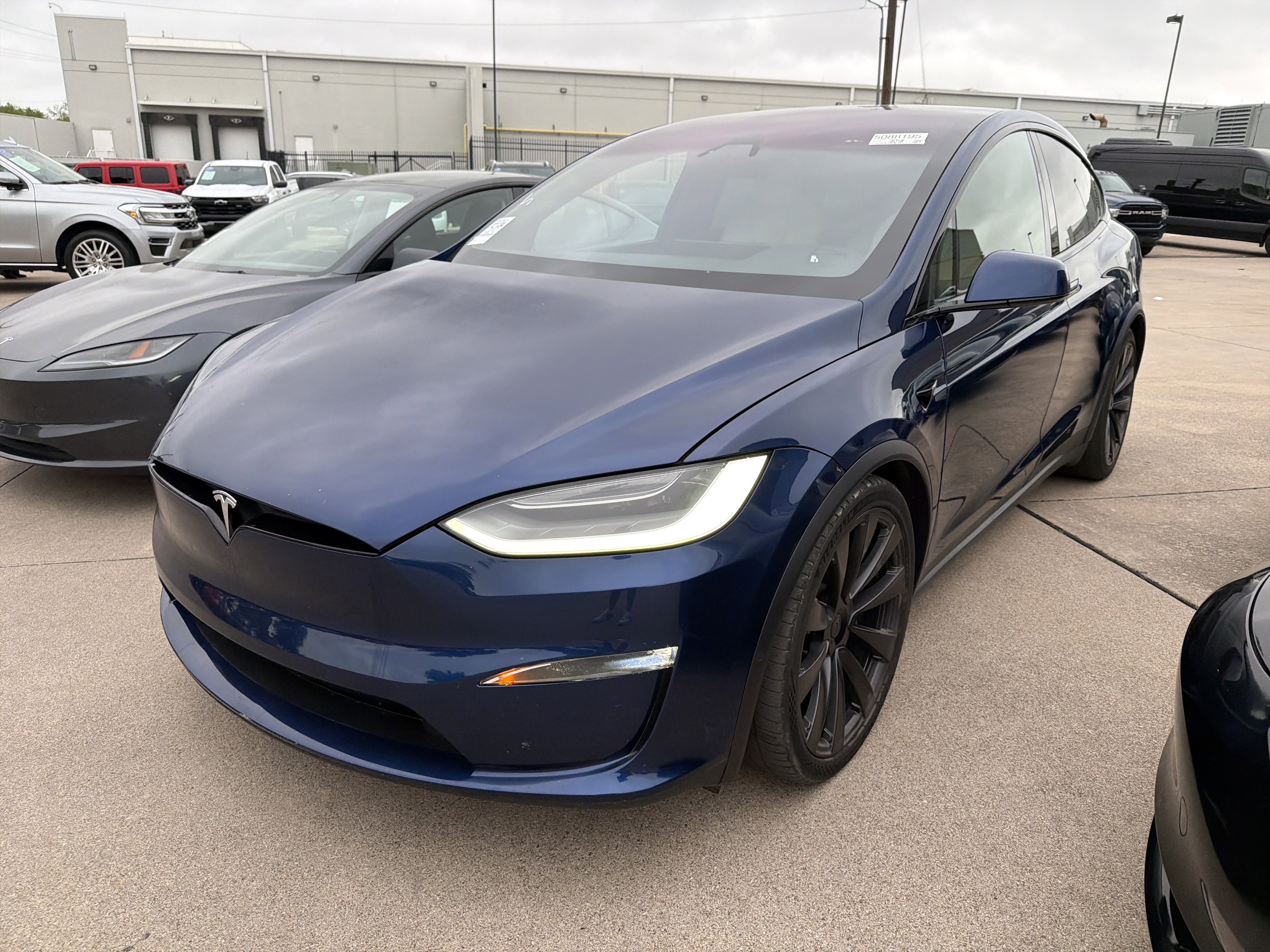 Used 2022 Tesla Model X Plaid image 1