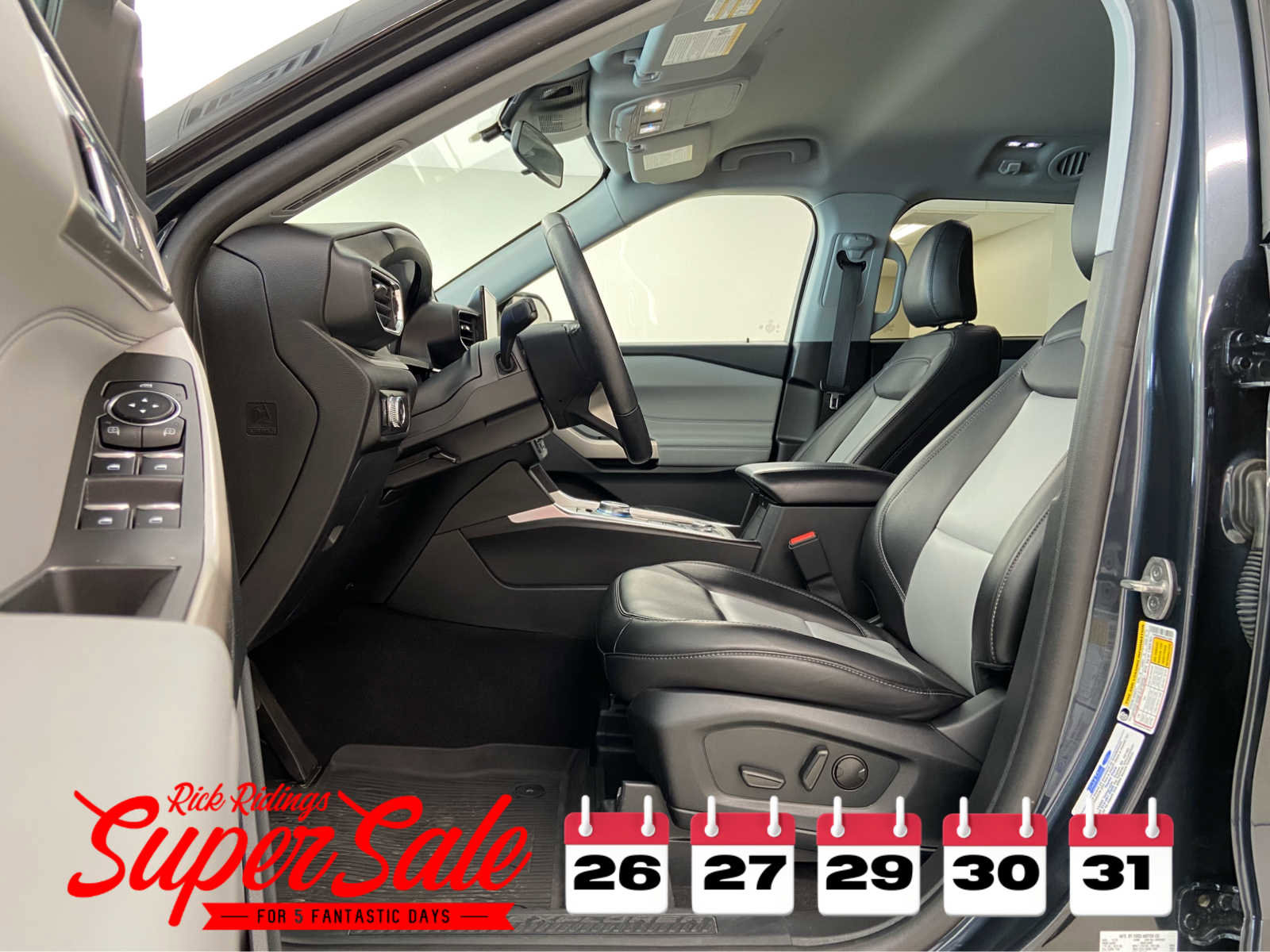 Used 2023 Ford Explorer XLT w/ Equipment Group 202A image 15