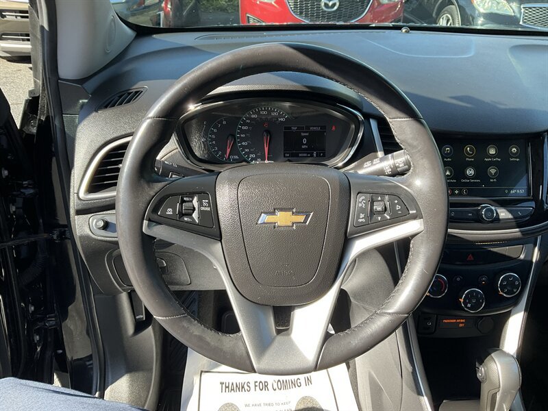 Used 2019 Chevrolet Trax LT w/ Sun & Sound Package AWD/4WD image 22