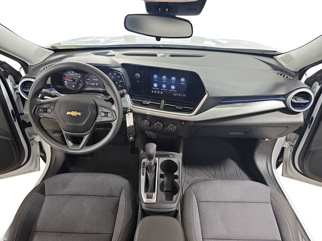Certified 2024 Chevrolet Trax LS w/ LS Convenience Package FWD image 11
