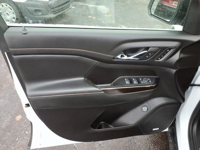 Used 2023 GMC Acadia AT4 w/ Technology Package image 28