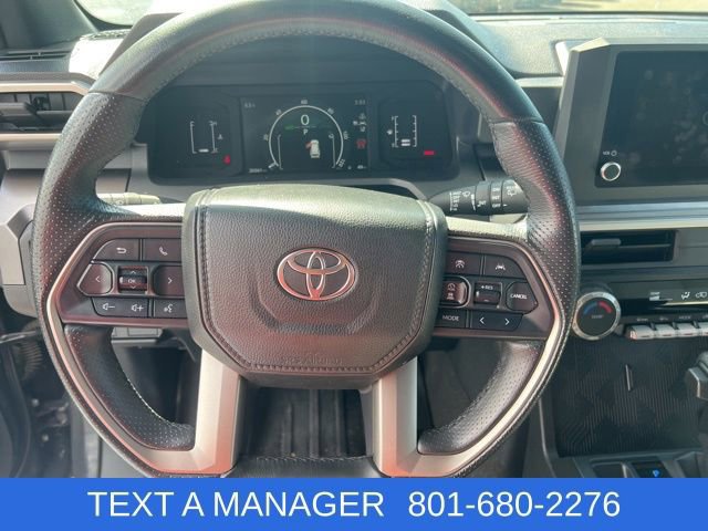 Used 2025 Toyota 4Runner SR5 AWD/4WD image 21