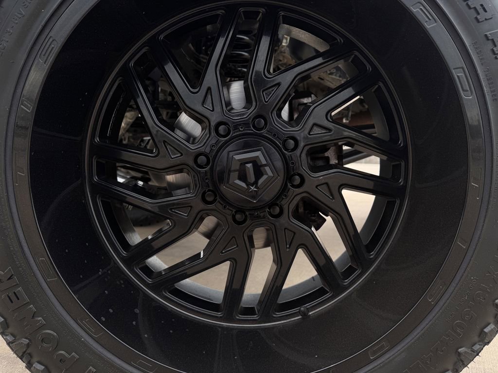 Used 2024 Ford F250 Platinum image 9