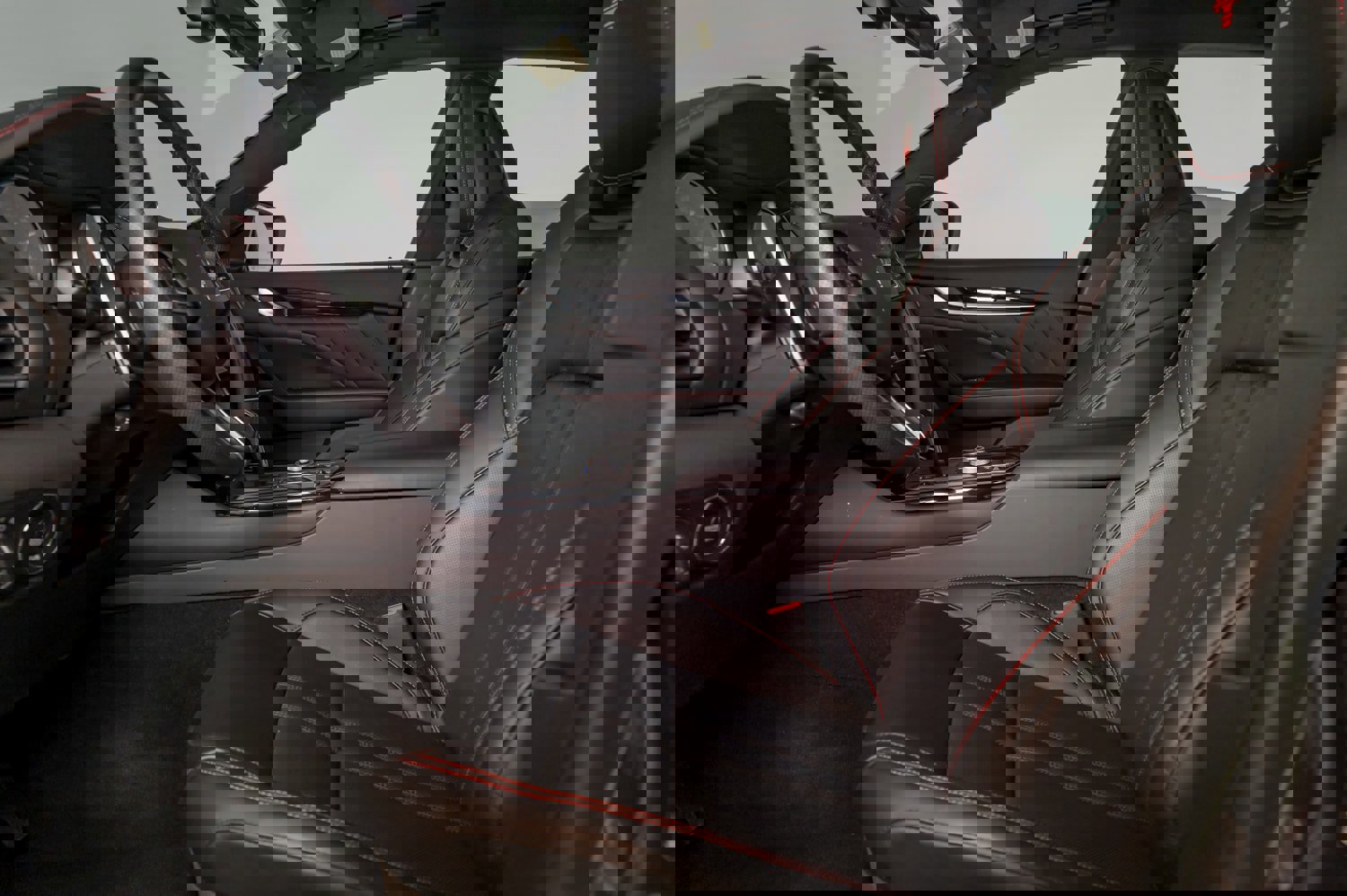 Used 2024 Maserati Levante GT Ultima image 17