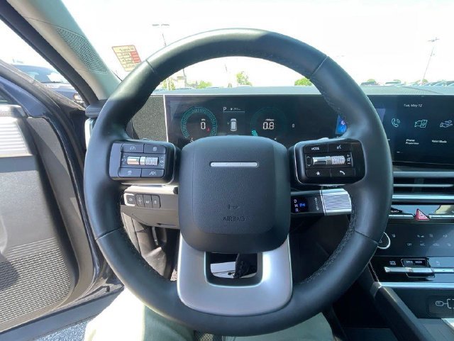 Used 2025 Hyundai Santa Fe SEL FWD image 20