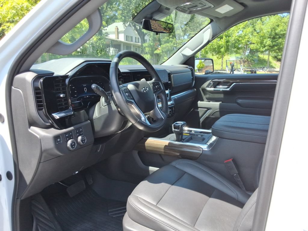 Certified 2024 Chevrolet Silverado 1500 LT Trail Boss w/ LT Trail Boss Premium Package AWD/4WD image 22