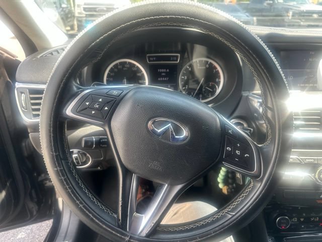 Used 2017 INFINITI QX30 FWD image 5