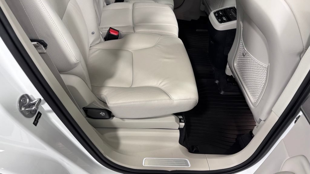 Certified 2024 Volvo XC90 B5 Plus w/ Protection Package Premier AWD/4WD image 24