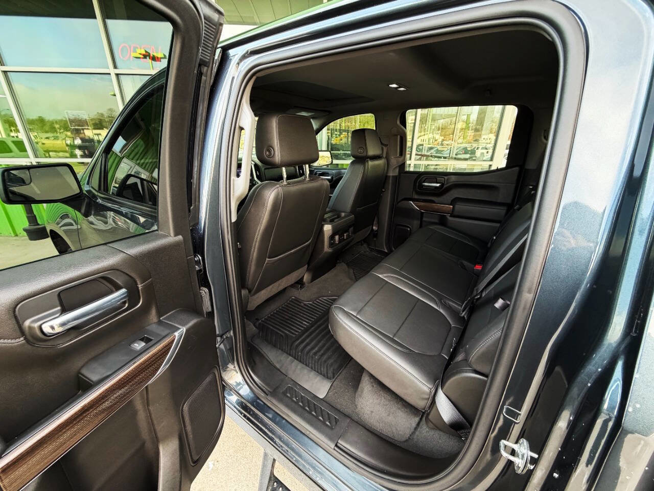 Used 2021 Chevrolet Silverado 1500 RST w/ Convenience Package II AWD/4WD image 10