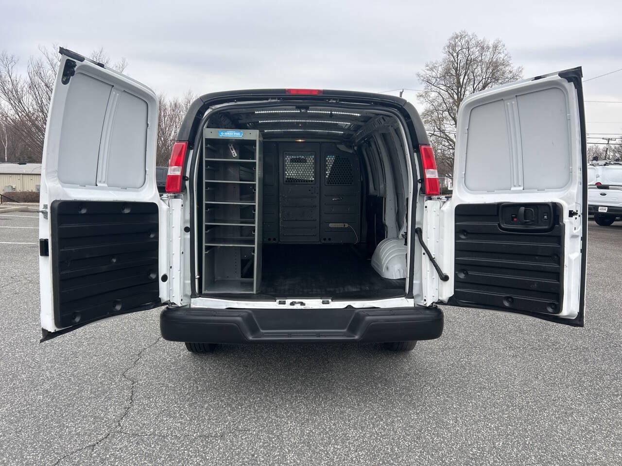 Used 2020 Chevrolet Express 2500 w/ Driver Convenience Package RWD image 23