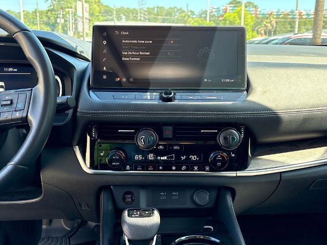 Certified 2024 Nissan Rogue Platinum w/ Platinum Premium Package FWD image 16