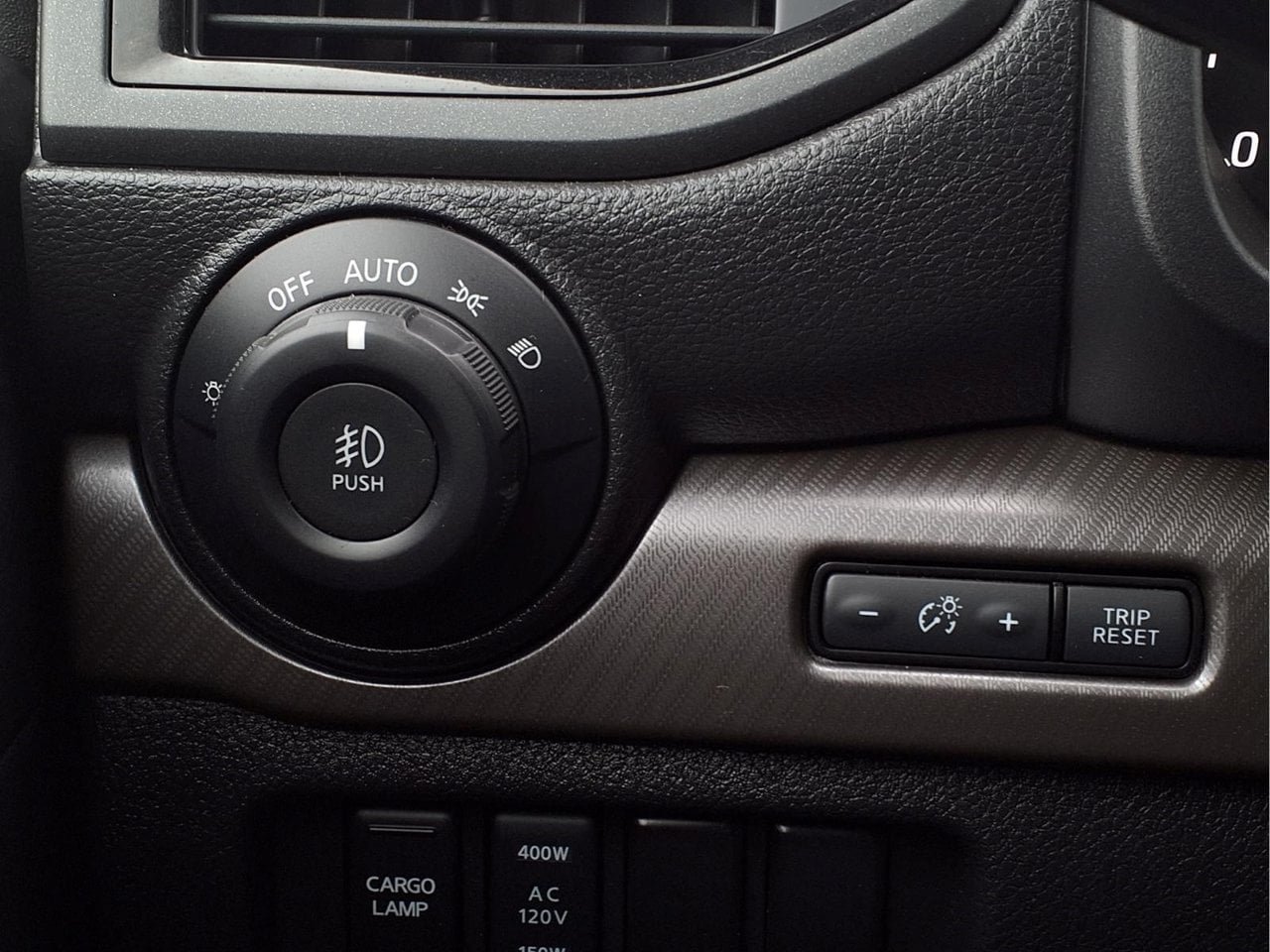 Used 2024 Nissan Titan PRO-4X w/ Pro-4x Convenience Package AWD/4WD image 25