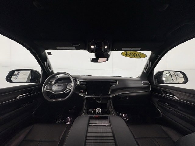 Used 2024 Jeep Wagoneer L Series II w/ Flexible Seating Group image 21