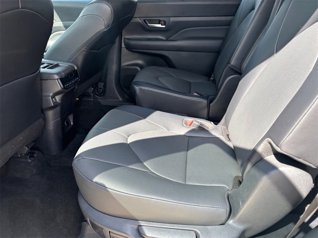 Certified 2024 Toyota Grand Highlander XLE image 31