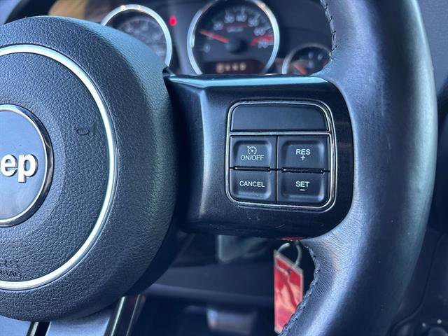 Used 2017 Jeep Wrangler Unlimited Rubicon image 16