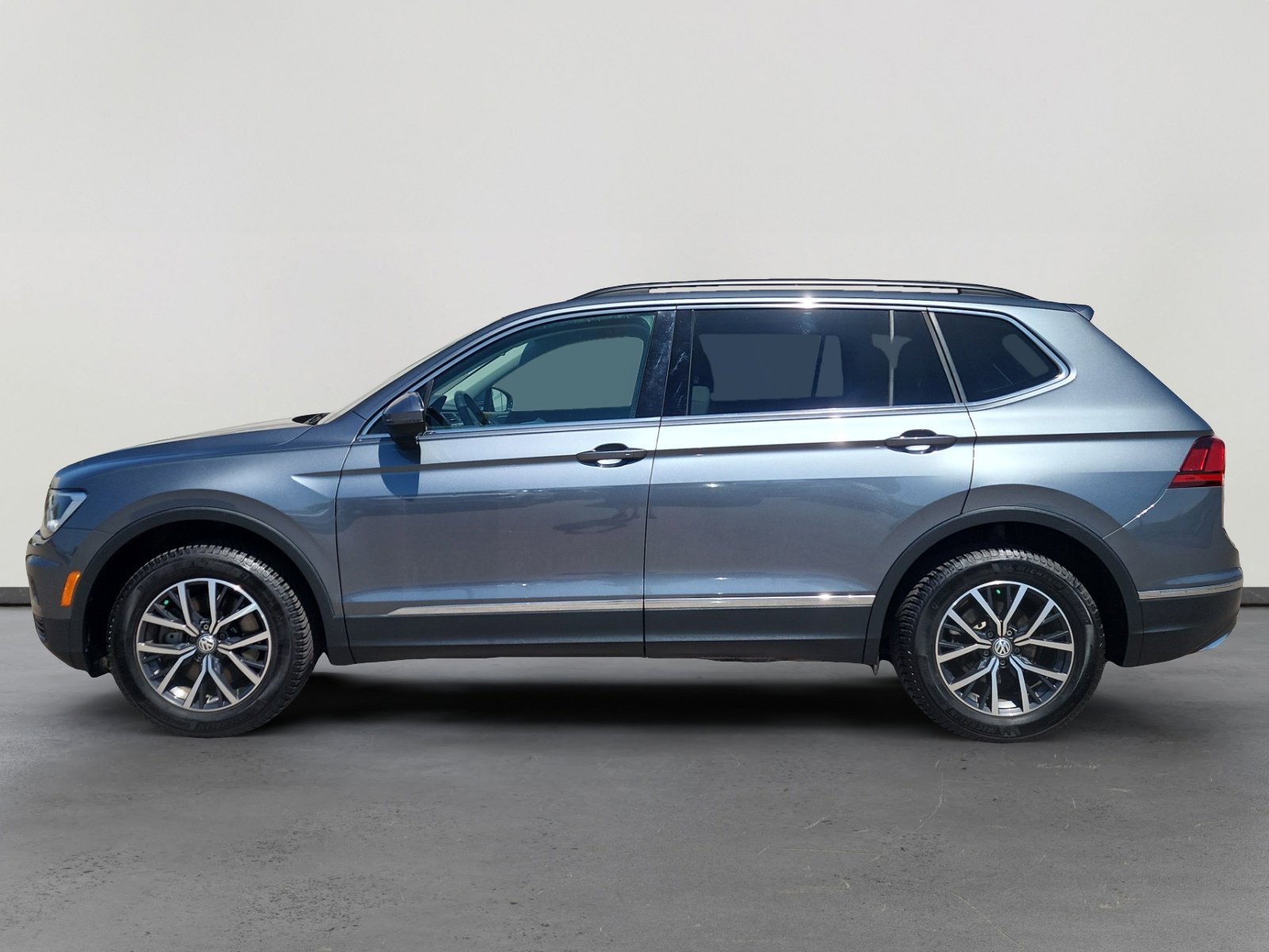 Used 2020 Volkswagen Tiguan S AWD/4WD image 2