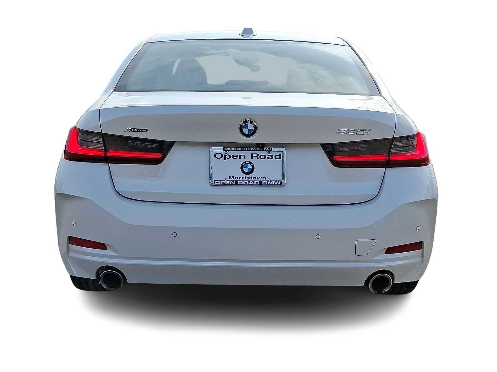 Certified 2023 BMW 330i xDrive Sedan w/ Premium Package image 5
