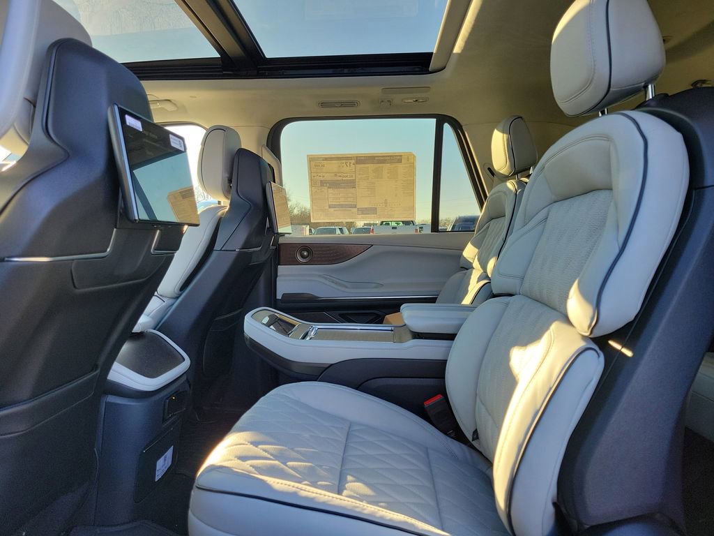 New 2026 Lincoln Navigator L Black Label image 13