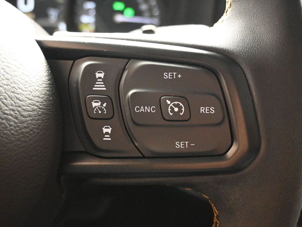 Used 2024 Jeep Wrangler Unlimited w/ Convenience Group image 24