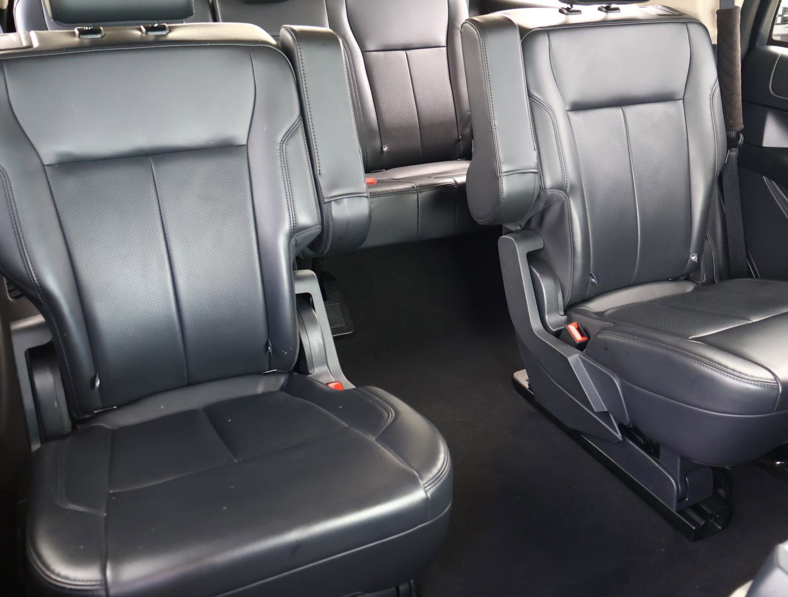 Used 2024 Ford Expedition XLT RWD image 19
