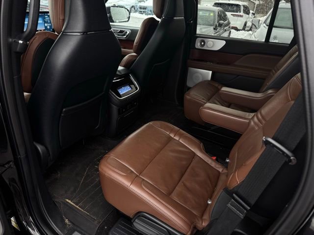 Used 2022 Lincoln Navigator Reserve image 22