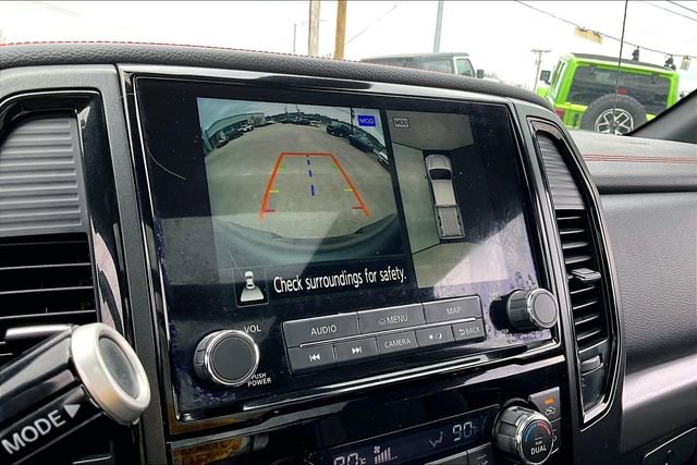 Used 2021 Nissan Titan PRO-4X w/ Pro-4x Convenience Package image 13