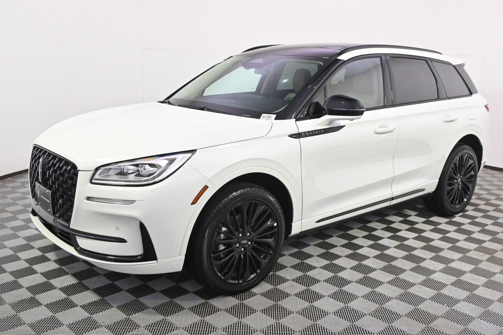 New 2025 Lincoln Corsair Reserve w/ Jet Appearance Package image 2