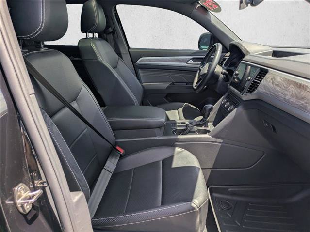Used 2021 Volkswagen Atlas Cross Sport SE w/ Panoramic Sunroof Package FWD image 21