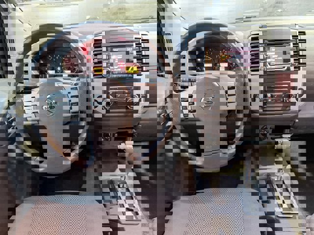 Used 2016 Nissan Frontier SV image 12