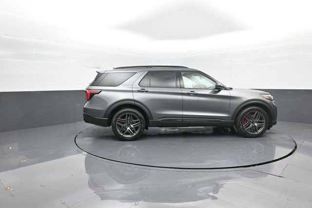 New 2026 Ford Explorer ST image 8